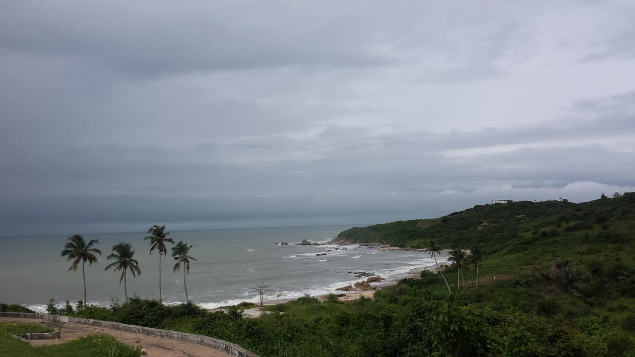 Biriwa Beach Hotel Extérieur photo
