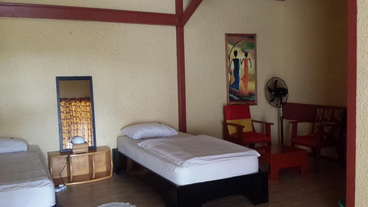 Biriwa Beach Hotel Extérieur photo