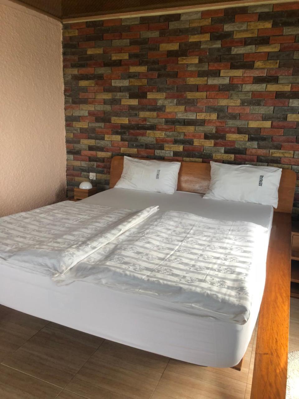 Biriwa Beach Hotel Extérieur photo