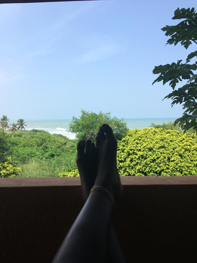 Biriwa Beach Hotel Extérieur photo