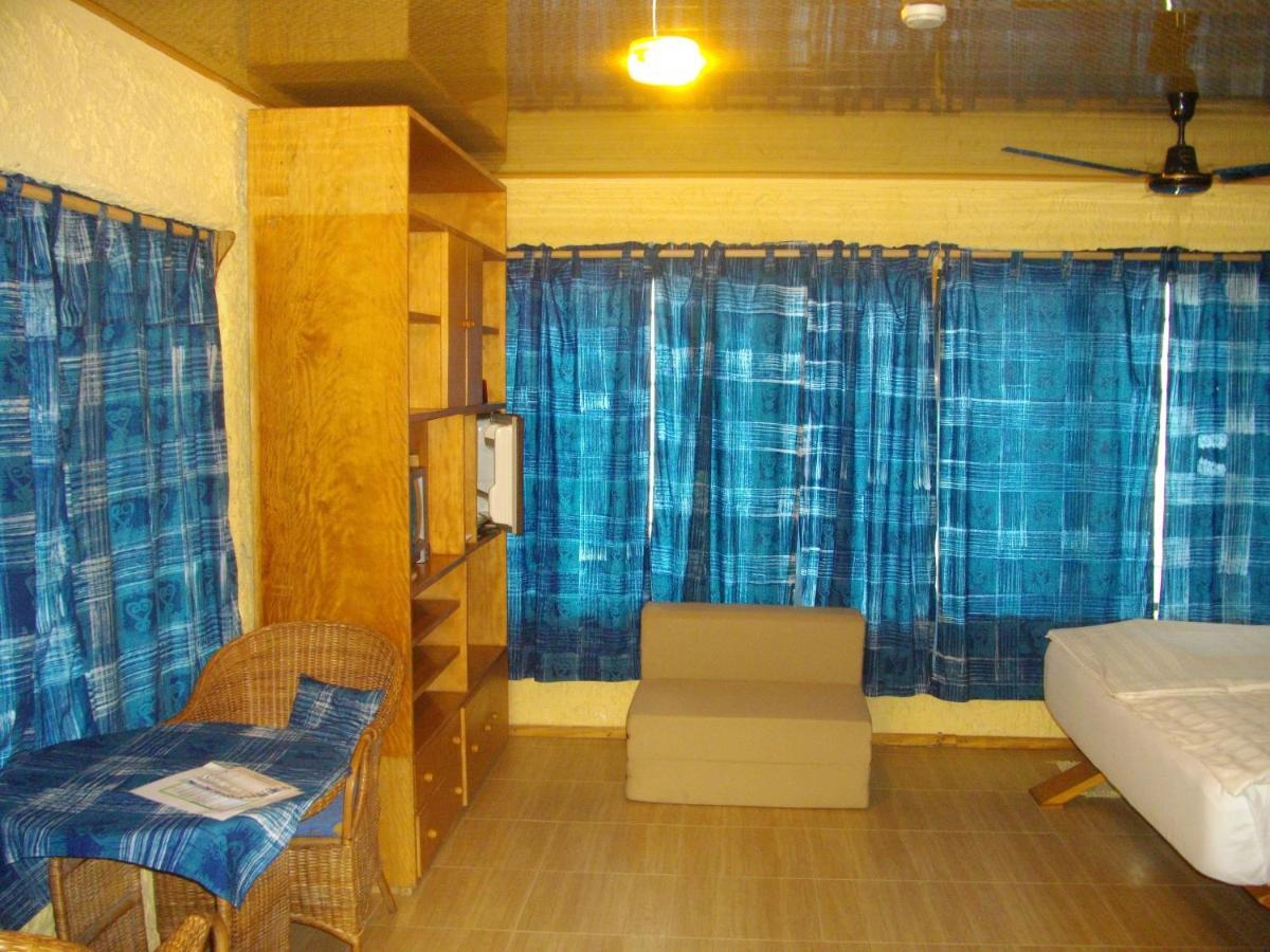 Biriwa Beach Hotel Chambre photo