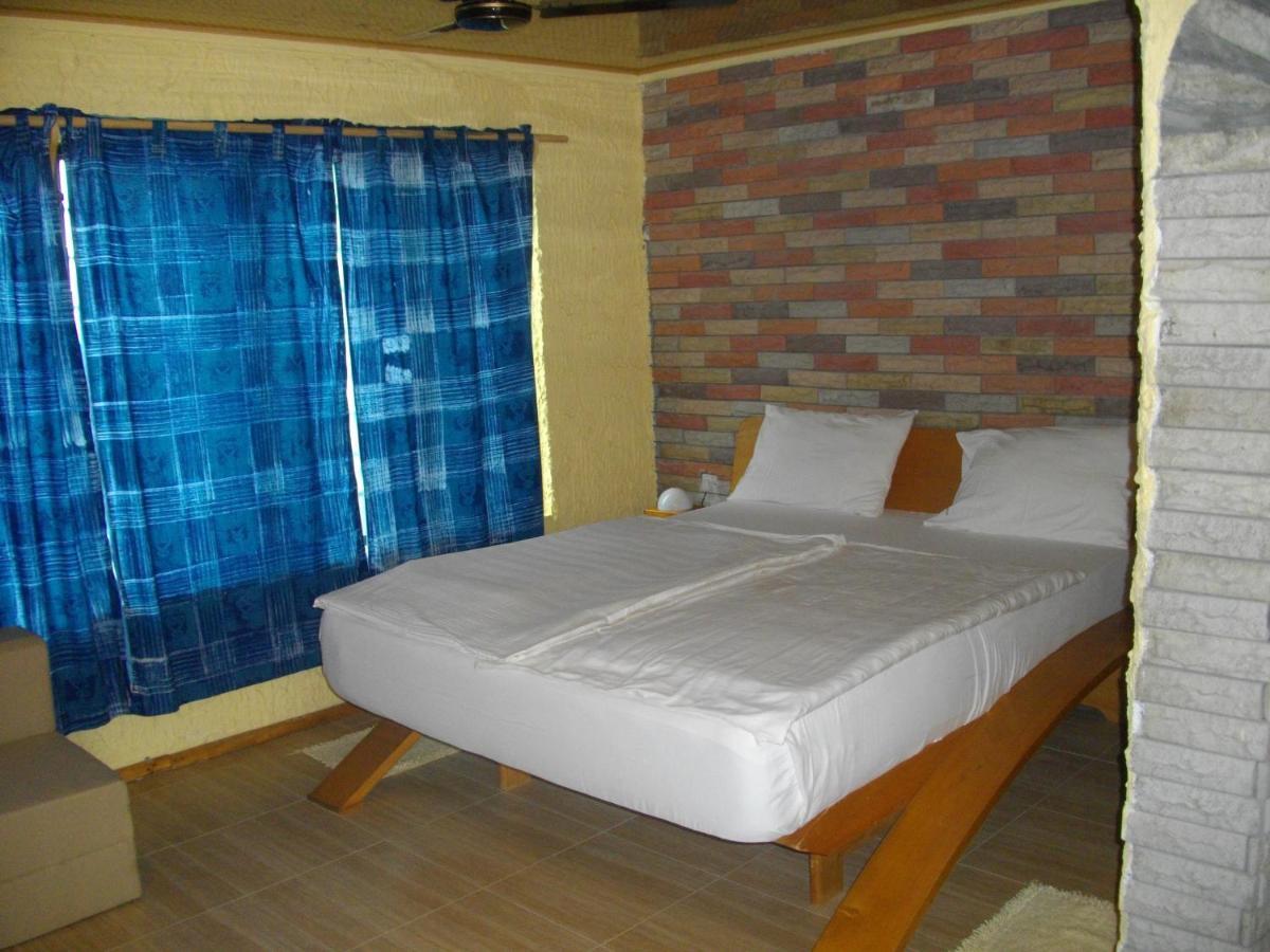 Biriwa Beach Hotel Chambre photo