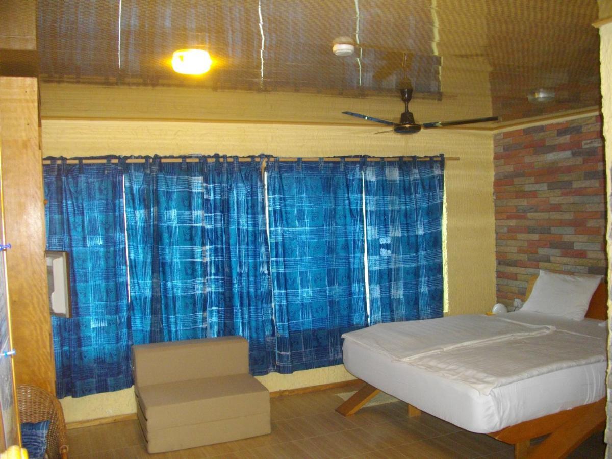 Biriwa Beach Hotel Chambre photo